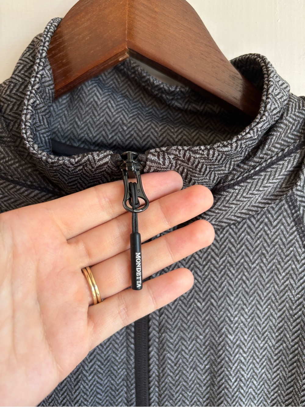 Mondetta Performance Full Zip Hooded Jacket Gray Black Herringbone Large